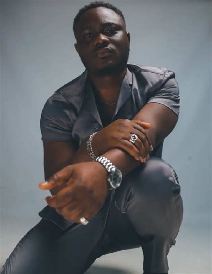 Moelogo Biography: Songs, Album, Age, Net Worth, Wiki, About, Facts, Girlfriend