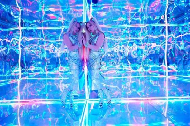 Music Video Premiere: Jasmine Crowe Unveils “The Shirt Song”