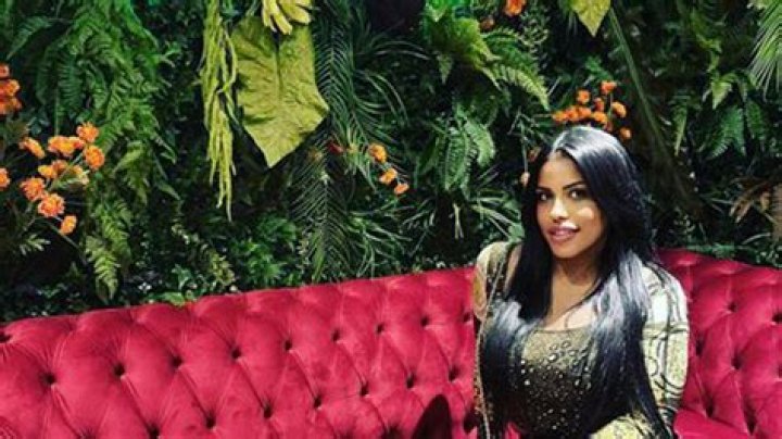 Nelia Femme De Lorenzo