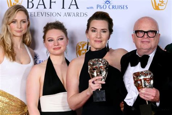 Niamh Adkins- Net Worth, Bio, Age, Dating, Height, Career