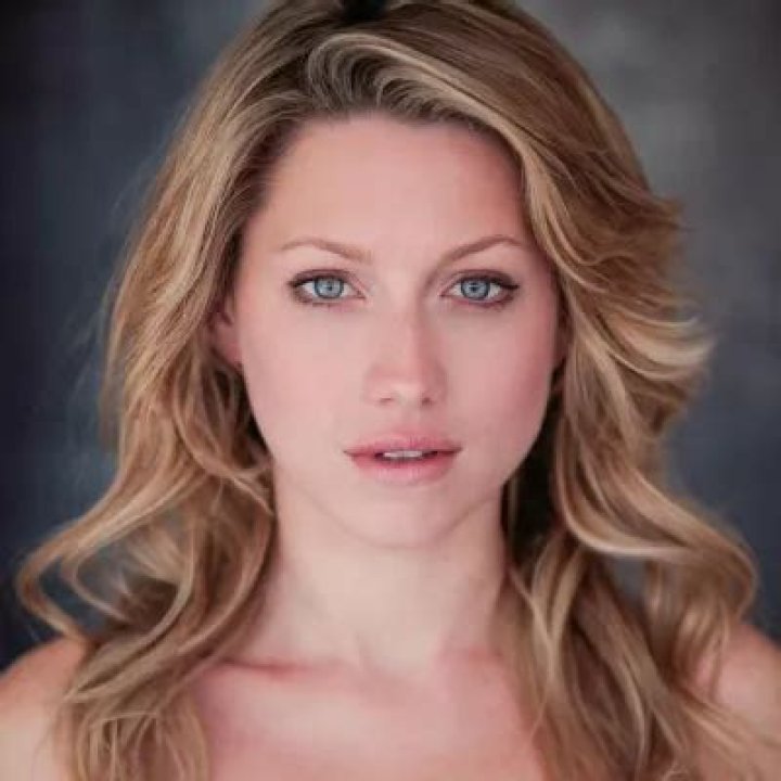 Niamh Walsh- Wiki, Age, Height, Net Worth, Boyfriend, Ethnicity