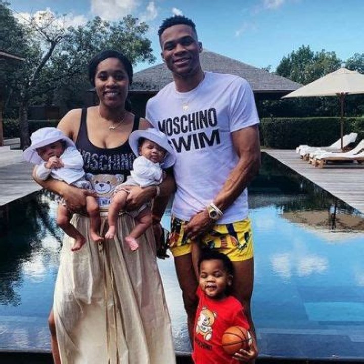 Nina Earl- Age, Bio, Boyfriend, Height, Social Media, Net Worth, Career