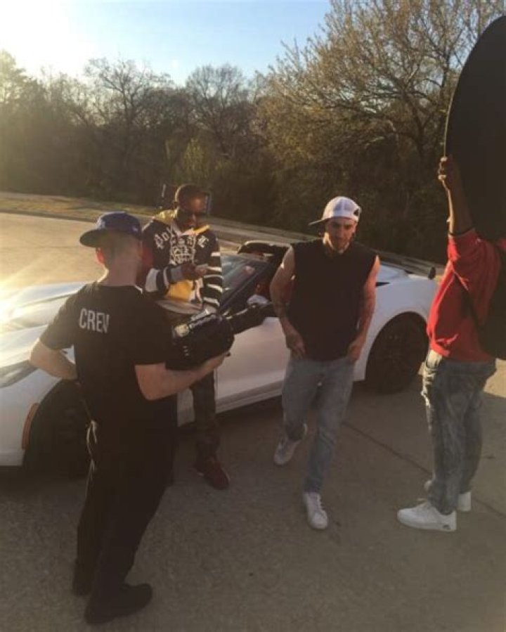 Osa (musician) Biography: Age, Girlfriend, Net Worth, Wikipedia, Parents, Business, Songs, EP