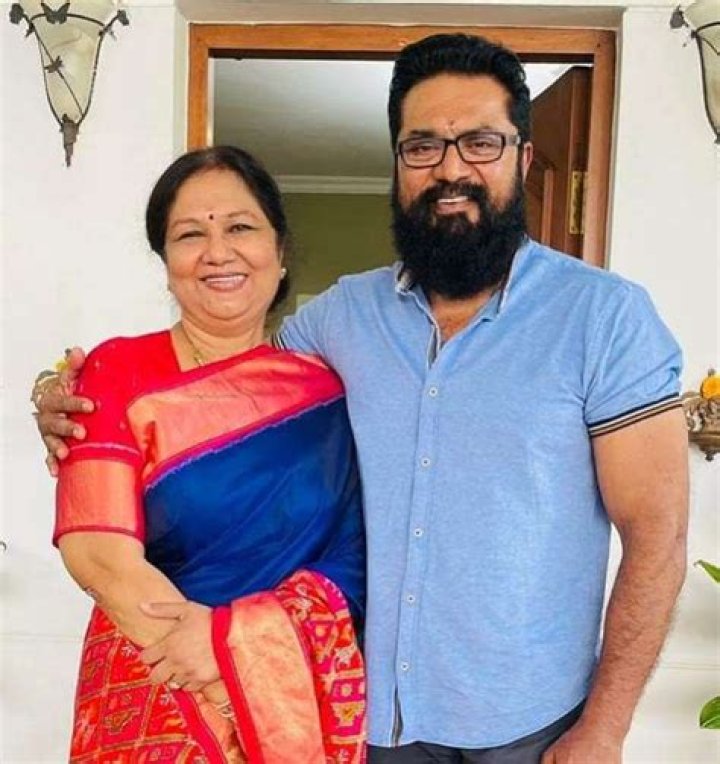 R. Sarathkumar Biography: Age, Spouse, Net Worth, Relationship, Family, Height, Children, Nationality