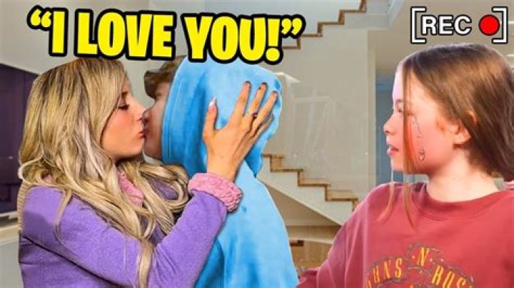 Robloxfave’s Girlfriend: Who is Robloxfave Dating?