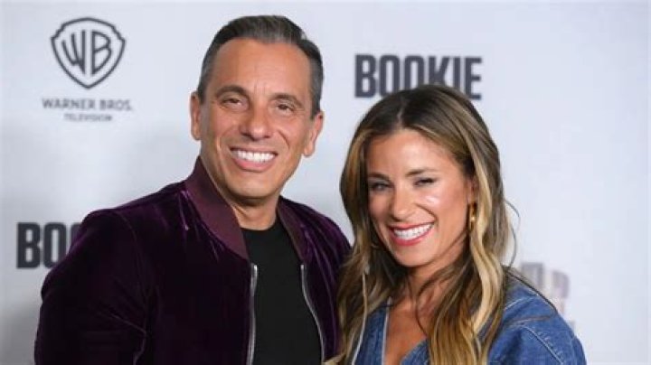 Sebastian Maniscalco Biography: Wife, Net Worth, Stay Hungry, Father, YouTube, Specials, Age, Movies, TV Shows, Mother