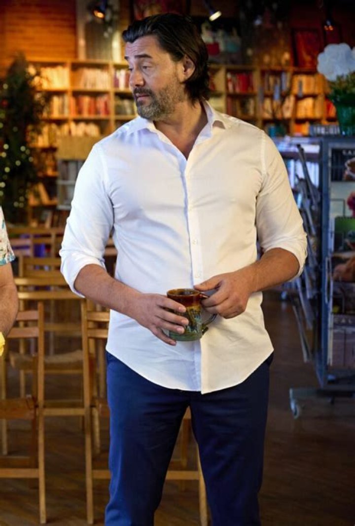 Steve Bacic Biography: Age, Net Worth, Instagram, Spouse, Height, Wiki, Parents, Siblings, Movies