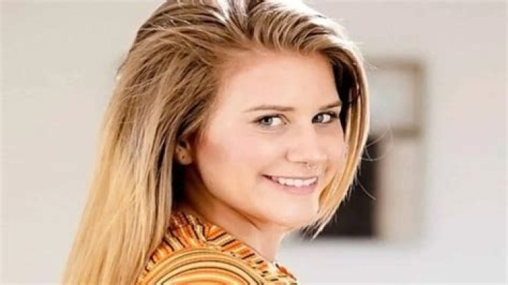 Taylor Blake Biography: Boyfriend, Instagram, Age, YouTube, Net Worth, Wikipedia, Facebook, Twitter, Girlfriend, Partner