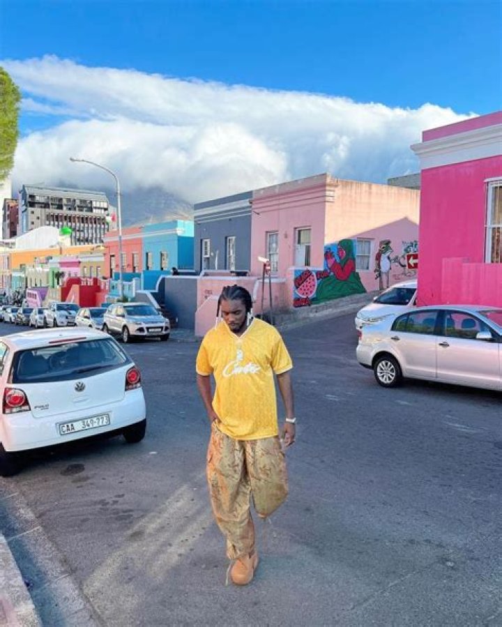 Teezee Biography: Parents, Age, Wife, Net Worth, Sister, Record, Family, Wikipedia, Songs, Real Name