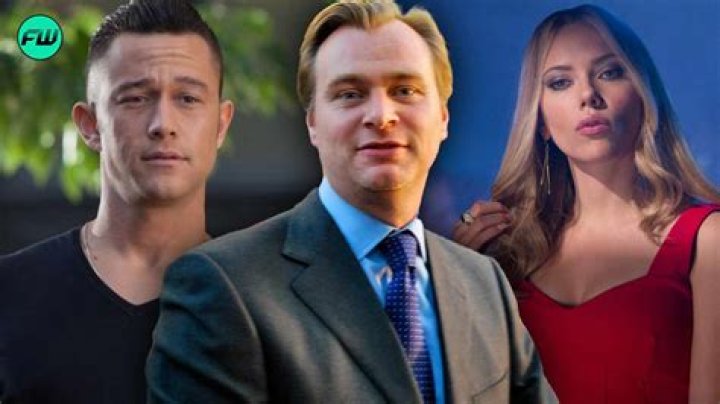 The 'Snowden' trailer starring Joseph Gordon-Levitt is finally here!