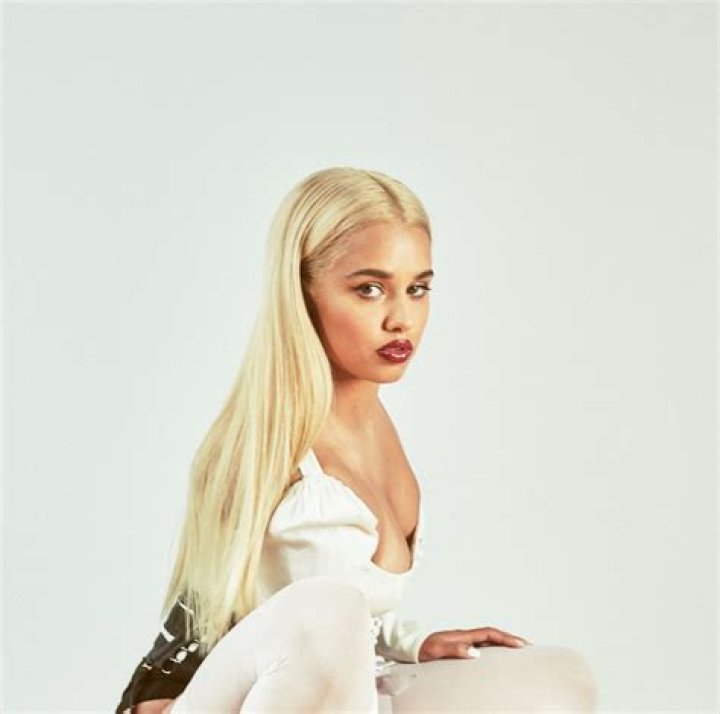  Tommy Genesis Biography: Age, Albums, Net Worth, Boyfriend, Children, Parents, Height