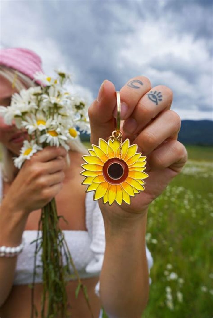 Velvet Caviar Launches Keychains with Matching Cases