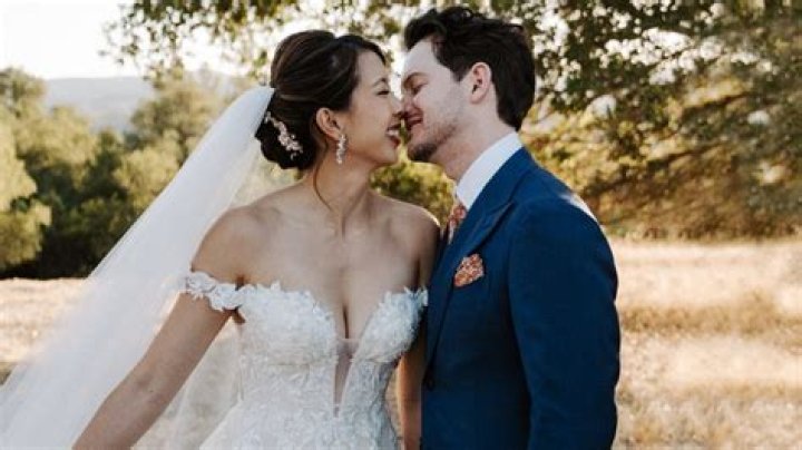 Who Is Erin Payne, Jake Johnson’s Wife? Bio, Other Facts