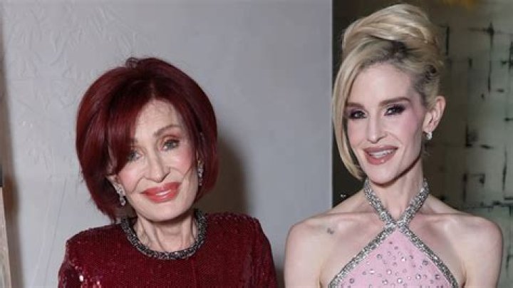 Wife, Age, Family, Weight Loss, Net Worth