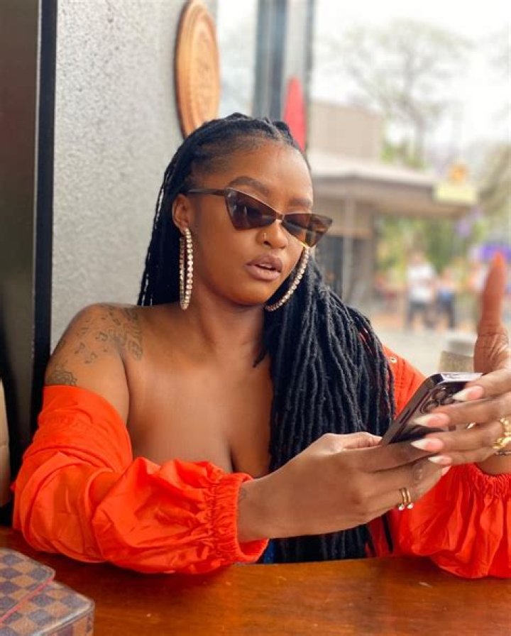 Zahara Biography: Real Name, Age, Songs, Net Worth, Husband, Instagram, Meaning, Pictures